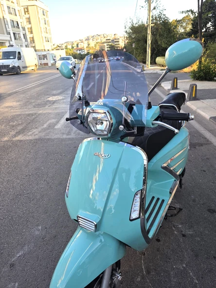 MOTOCAM Skyjet Bellina Ön Cam 2024-2025 Model 37cm Füme Renkli 4mm APARATSIZDIR - Resim 3