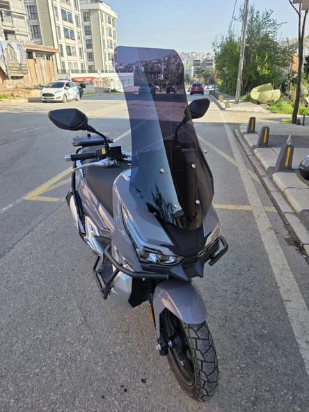 MOTOCAM RKS Freccia 150 Siperlik Ön Cam 2022-2025 Model 75cm Siyah Renkli 4mm UZUN CAM - Resim 2