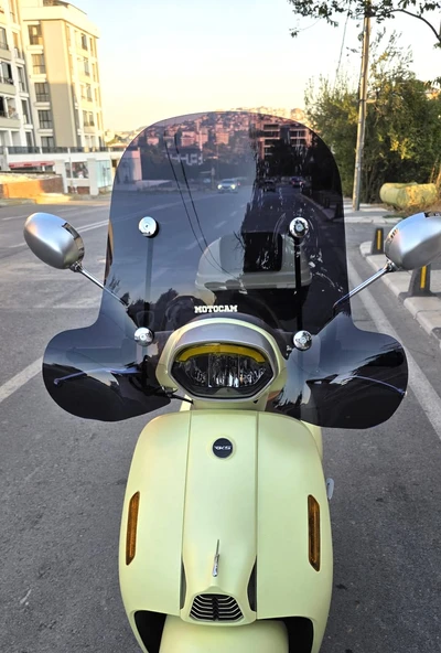 MOTOCAM RKS LTR 125 Siperlik Ön Cam 2023 -2025 Model 51cm Siyah Renkli 4mm APARATSIZDIR - 1