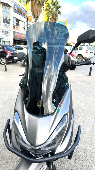 MOTOCAM RKS Newlight PRO Siperlik Ön Cam 2023-2025 Model 68cm Siyah Renkli 4mm ORTA BOYLU ürün görseli