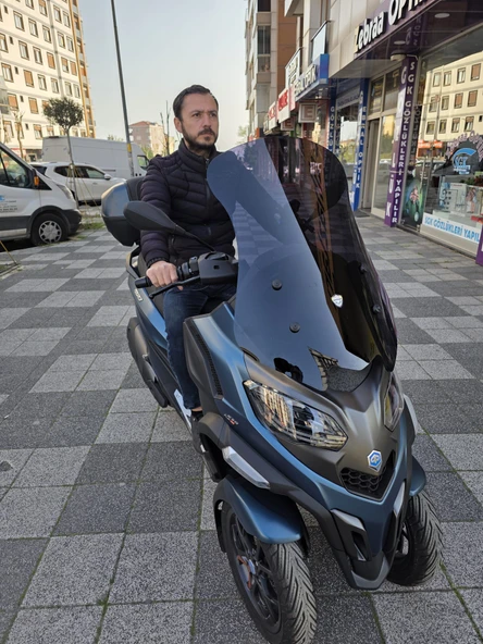 MOTOCAM Piaggio MP3 530 Siperlik Ön Cam 2023-2025 Model 72cm Siyah Renkli 4mm UZUN CAM - Resim 2