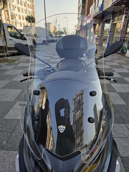 MOTOCAM Piaggio MP3 530 Siperlik Ön Cam 2023-2025 Model 72cm Şeffaf Renkli 4mm UZUN CAM - 1