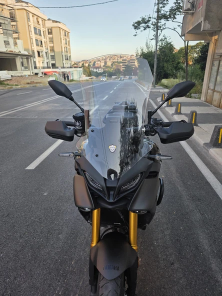 MOTOCAM Yamaha Tracer 900 Siperlik Ön Cam 2023-2025 Model 61cm Şeffaf Renkli 4mm Uzun ürün görseli