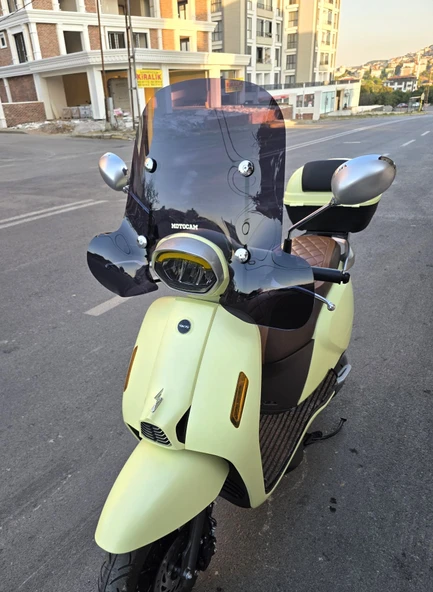 MOTOCAM RKS LTR 125 Siperlik Ön Cam 2023 -2025 Model 51cm Siyah Renkli 4mm APARATSIZDIR - Resim 3