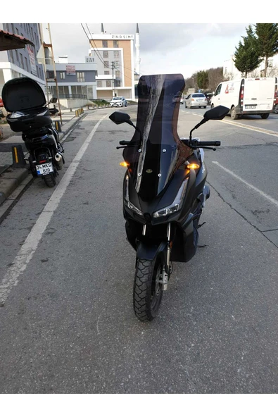 MOTOCAM Skyjet Rivero 125 Siperlik Ön Cam 2025 Model 78cm Siyah Renkli 4mm UZUN CAM - Resim 3