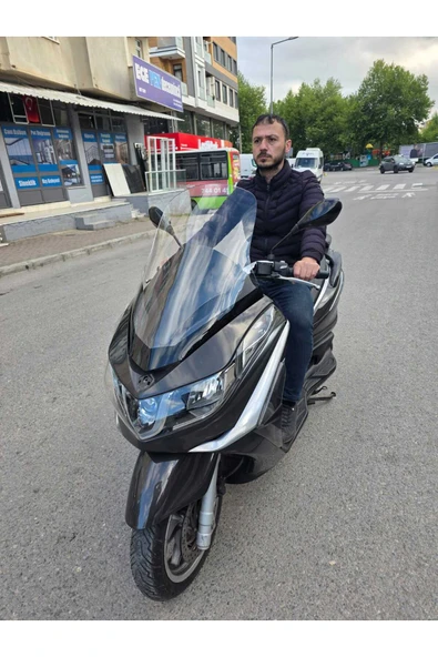 MOTOCAM Piaggio X10 Siperlik Ön Cam 2011-2017 Model 73cm Şeffaf Renkli 4mm - Resim 3