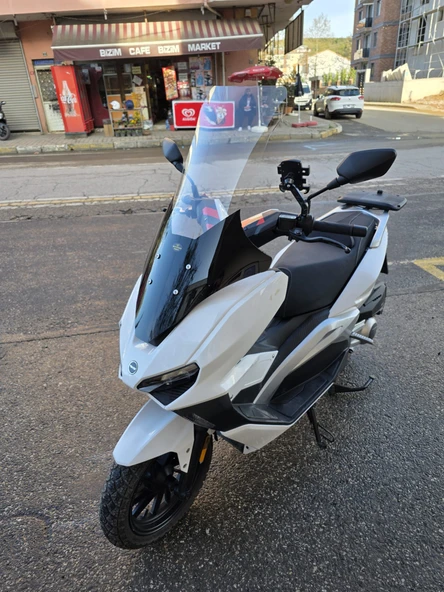 MOTOCAM RKS Vieste 249 Siperlik Ön Cam 2022-2025 Model 78cm Şeffaf Renkli 4mm UZUN CAM - Resim 3