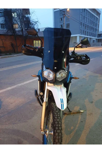MOTOCAM Voge Rally 300 Siperlik Ön Cam 2022-2025 Model 51cm Siyah Renkli 4mm - 1