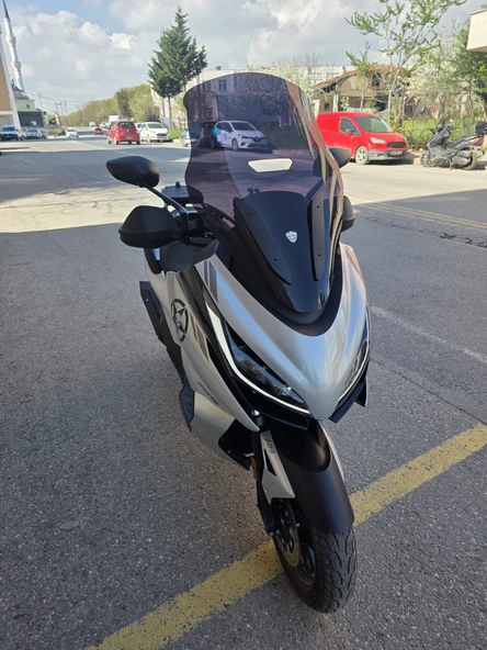 MOTOCAM Zontes ZT 250 T-E Siperlik Ön Cam 2023-2025 Model 73cm Siyah Renkli 4mm - Resim 2