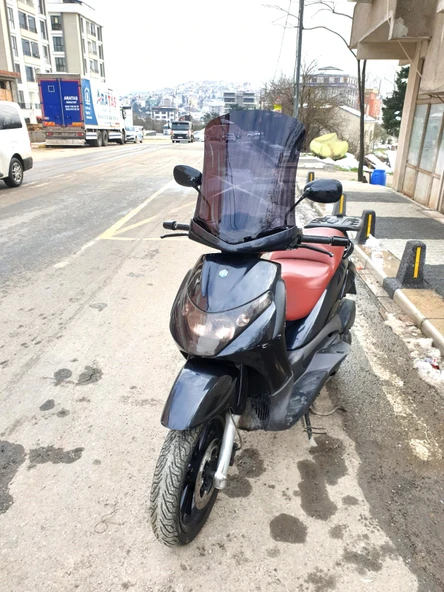 MOTOCAM Piaggio Beverly 250 Siperlik Ön Cam 2005-2007 Model 53cm Siyah Renkli 4mm UZUN CAM - Resim 3