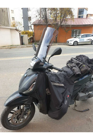MOTOCAM Piaggio Beverlys 400 Siperlik Ön Cam 2021-2025 Model 44cm Füme Renkli 4mm - 3