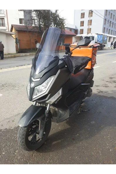 MOTOCAM Yuki T9 strom 125 Ön Cam 2021-2025 Model 62cm Füme Renkli 4mm - Resim 2