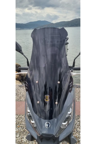 MOTOCAM Yuki Xway 125 Siperlik Ön Cam 2023-2025 Model 75cm Siyah Renkli 4mm UZUN CAM ürün görseli