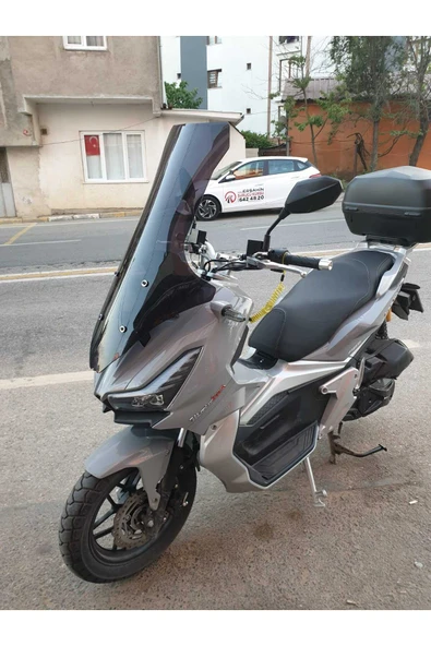 MOTOCAM Motolüx Wow 150  Siperlik Ön Cam 2023-2025 Model 78cm Siyah Renkli 4mm UZUN CAM - 3
