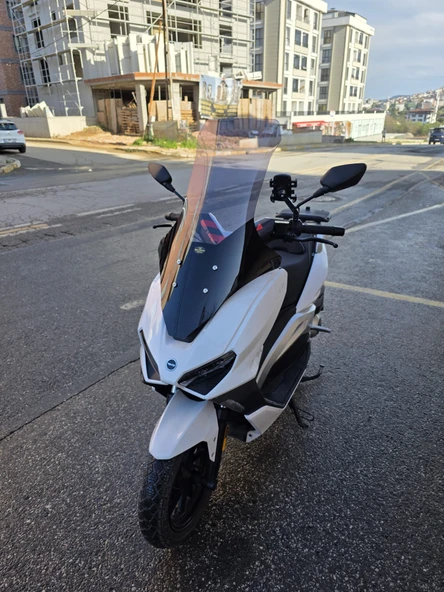 MOTOCAM RKS Vieste 249 Siperlik Ön Cam 2022-2025 Model 78cm Füme Renkli 4mm UZUN CAM - Resim 3