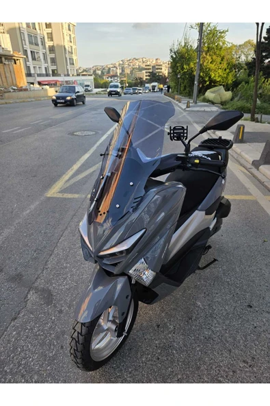 MOTOCAM Revolt RSX4 Siperlik Ön Cam 2022-2025 Model 65cm Füme Renkli 4mm ORTA BOYLU - Resim 3