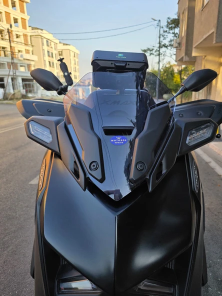 MOTOCAM Yamaha Xmax 250 Siperlik Ön Cam 2023-2025 Model 36cm Füme Renkli 4mm KISA SPOR CAM ürün görseli
