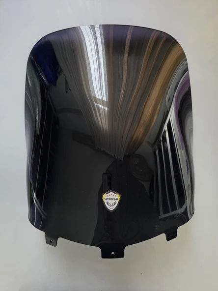 MOTOCAM Yamaha Xmax Siperlik Ön Cam 2007-2010 Model 47cm Siyah Renkli 4mm ORİJİNAL BOYLU ürün görseli