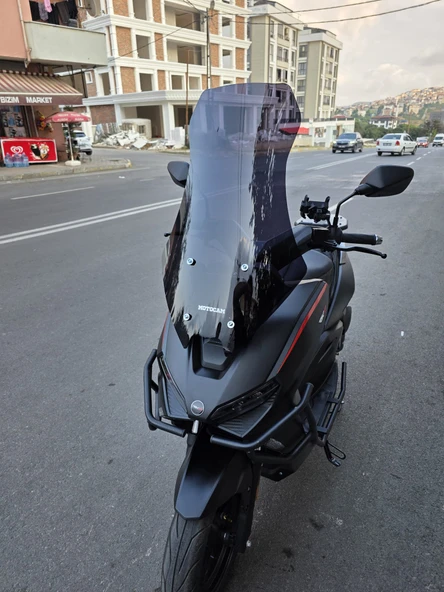 MOTOCAM RKS Lince 125 Siperlik Ön Cam 2021-2025 Model 65cm Siyah Renkli 4mm ORTA BOYLU - Resim 3