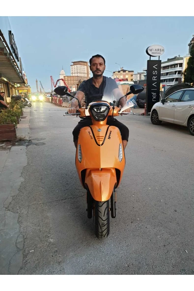 MOTOCAM Yuki Gelato 150 Siperlik Ön Cam 2023-2025 Model 43cm Şeffaf Renkli 4mm APARATSIZDIR - Resim 3