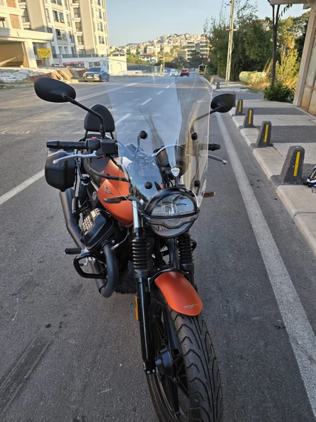 MOTOCAM Moto Guzzi V7 Stone Siperlik Ön Cam 2021-2023 Model 53cm Şeffaf Renkli 4mm APARATSIZDIR - Resim 2