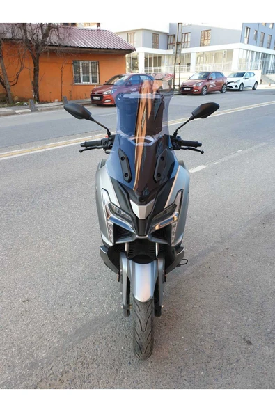 MOTOCAM Voge SR1 Siperlik Ön Cam 2023-2025 Model 62cm Füme renk 4mm ORTA BOYLU CAM ürün görseli