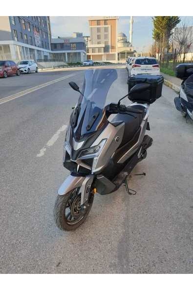 MOTOCAM Voge SR1 Siperlik Ön Cam 2023-2025 Model 72cm Füme Renkli 4mm UZUN CAM - Resim 3