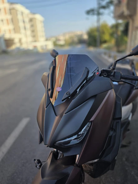MOTOCAM Yamaha Xmax 250 Siperlik Ön Cam 2018-2022 Model 36cm Siyah Renkli 4mm ORİJİNAL BOYLU - Resim 3