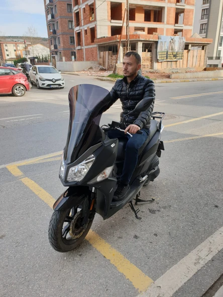 MOTOCAM SYM JET 14 200 Siperlik Ön Cam 2017-2025 Model 65cm Siyah Renkli 4mm UZUN CAM - Resim 3