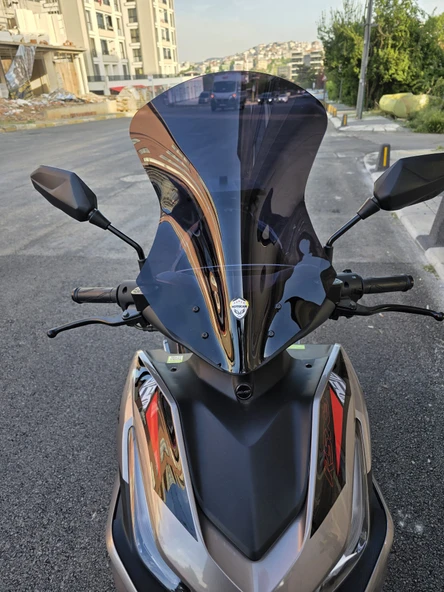 MOTOCAM Yamaha MiO Aerox Siperlik Ön Cam 54cm Siyah Renkli 4mm ürün görseli