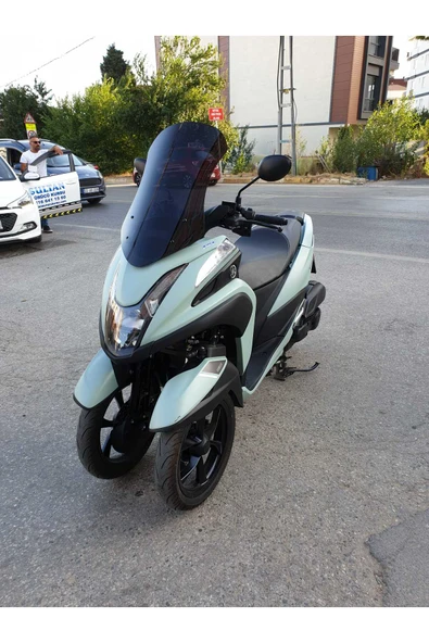 MOTOCAM Yamaha Tricity 125-155 Siperlik Ön Cam 2014-2025 Model 60cm Siyah Renkli 4mm - Resim 3