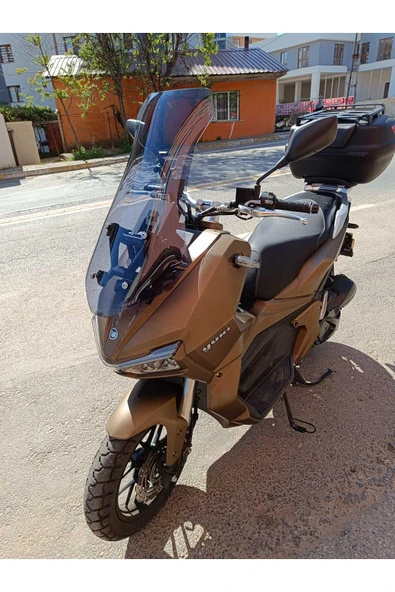 MOTOCAM Yuki Adventure 150 Siperlik Ön Cam 2023-2025 Model 65cm Füme Renkli 4mm ORTA BOYLU CAM - Resim 3