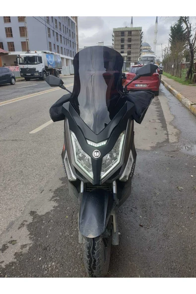 MOTOCAM Yuki T9 strom 125 Ön Cam 2021-2025 Model 62cm Şeffaf Renkli 4mm ürün görseli