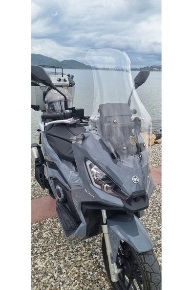 MOTOCAM Yuki Xway 125 Siperlik Ön Cam 2023-2025 Model 65cm Şeffaf Renkli 4mm ORTA BOYLU CAM - Resim 3