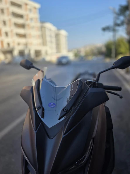 MOTOCAM Yamaha Xmax 250 Siperlik Ön Cam 2018-2022 Model 36cm Şeffaf Renkli 4mm ORİJİNAL BOYLU - Resim 3