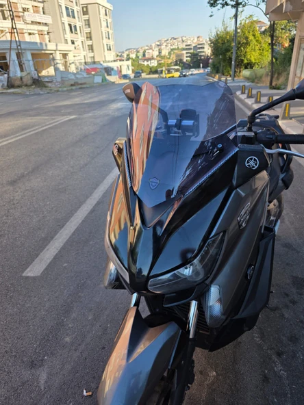 MOTOCAM Yamaha Xmax 250 Siperlik Ön Cam 2014-2017 Model 36cm Füme Renkli 4mm SPORTİF - Resim 3