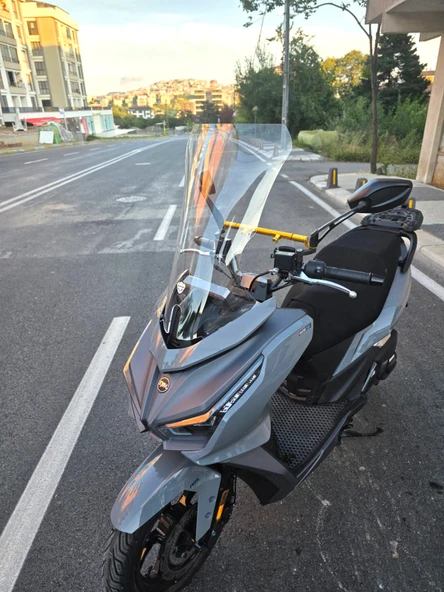 MOTOCAM Sym JET 14 EVO 200 PLUS Siperlik Ön Cam 2023-2025 Model 58cm Şeffaf Renkli 4mm - Resim 3