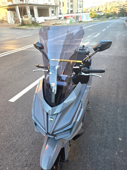 MOTOCAM Sym JET 14 EVO 200 PLUS Siperlik Ön Cam 2023-2025 Model 58cm Füme Renkli 4mm - Resim 3