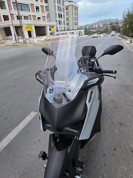 MOTOCAM Yamaha Xmax Techmax Siperlik Ön Cam 2025 Model 63cm Şeffaf Renkli 4mm Asansörlü - Resim 3
