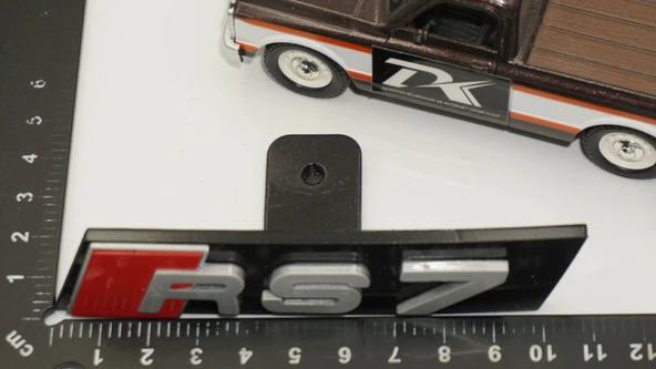 DK Tuning RS7 Gri Kırmızı Ön Panjur Logo Arma Audi İle Uyumlu - Resim 2