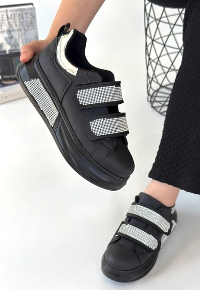 Nino Siyah Cilt Cırt Cırtlı Spor Ayakkabı ürün görseli 1