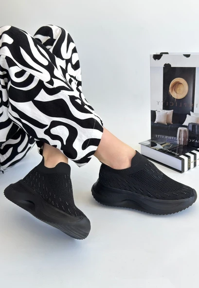 Soord Siyah Triko Boncuk İşlemeli Spor Ayakkabı - Resim 4