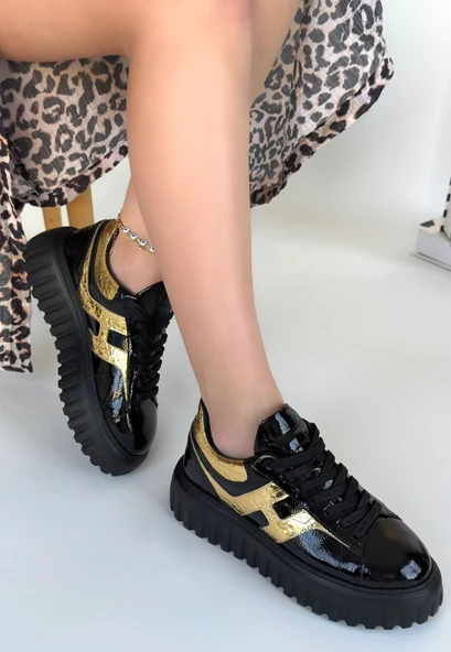 Gesti Siyah Rugan Altın Detaylı Bağcıklı Spor Ayakkabı - Resim 2