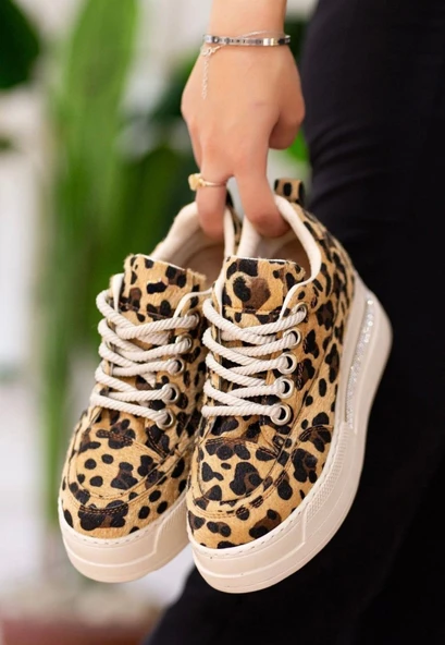 Lulu Leopar Süet Bağcıklı Spor Ayakkabı ürün görseli