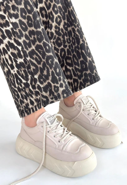 Emwa Bej Cilt Bağcıklı Spor Ayakkabı ürün görseli