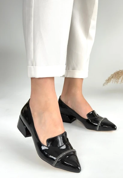 Liina Siyah Rugan Topuklu Ayakkabı ürün görseli 1