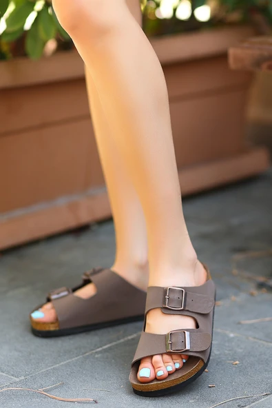 Rıno Kahverengi  Nubuk Terlik ürün görseli