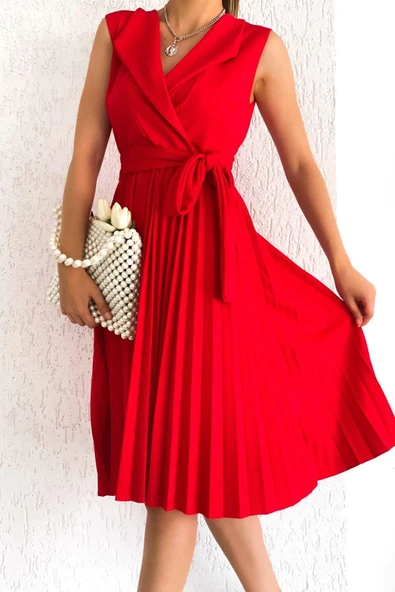 Mossta Sıfır Kol Yakalı Piliseli Kuşaklı Elbise Kırmızı ürün görseli 1