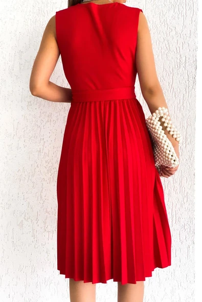 Mossta Sıfır Kol Yakalı Piliseli Kuşaklı Elbise Kırmızı - Resim 3