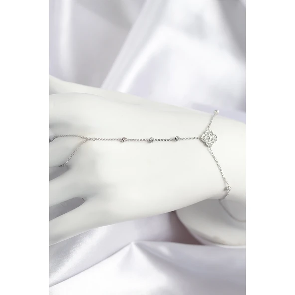 Pirinç Zirkon Taşlı Yonca Model Gümüş Renk Şahmeran